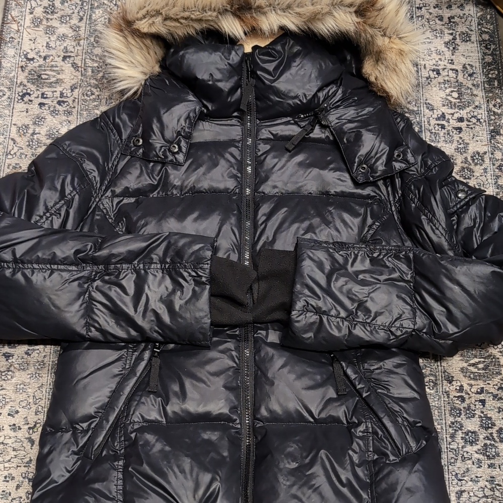S13 NYC Down Glossy Puffer Jacket w/ Faux Fur Trim in Black Thumbhole - Picture 2 of 7